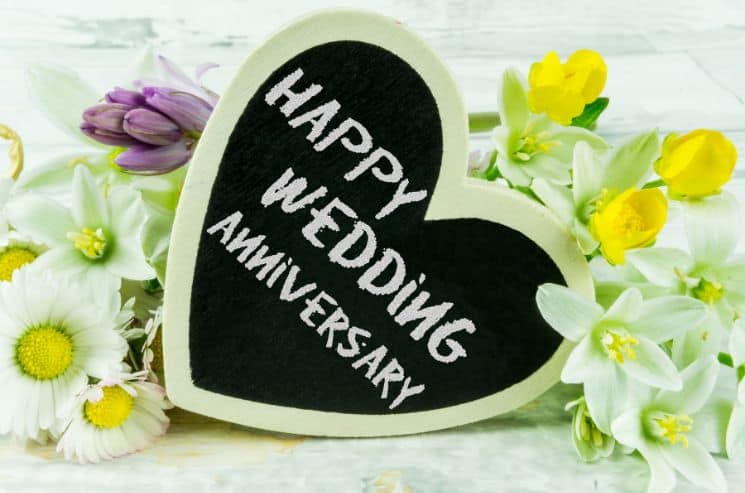 Wedding Anniversary Names by Year (+ Symbols, Flowers, Gifts) 2