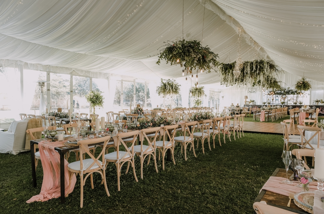 25 Things to Consider When Choosing a Wedding Venue in 2024 1