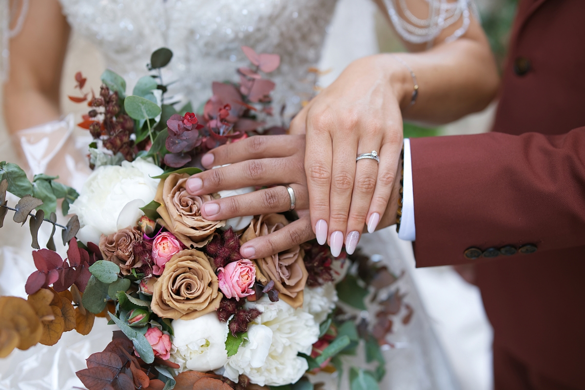 Why are Wedding Rings Worn on Left Hand: Tradition Explained 2